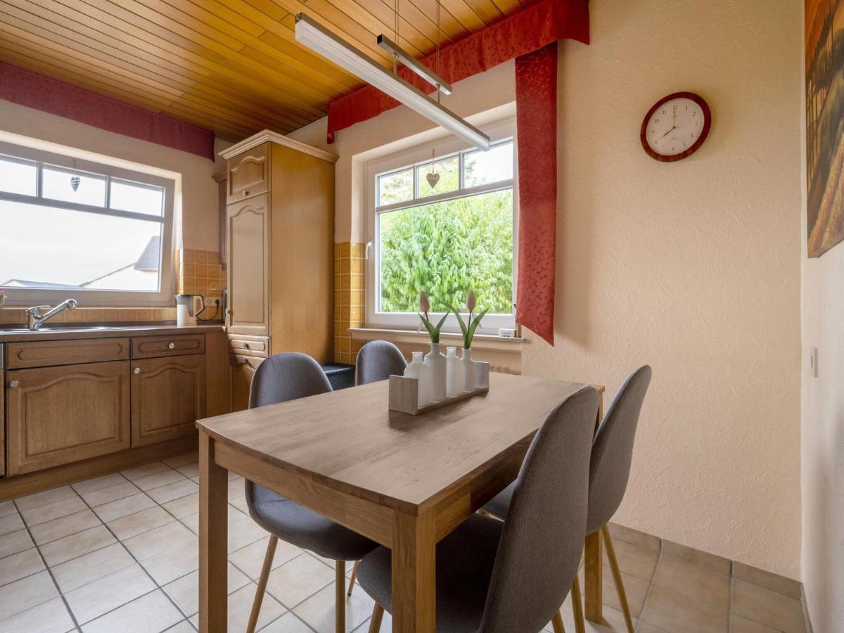 A Detached Holiday Home In A Highly Scenic Area Trierscheid Extérieur photo